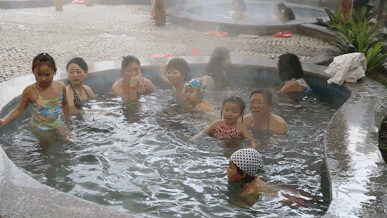 1760490351524216.gif 美女 (6).gif